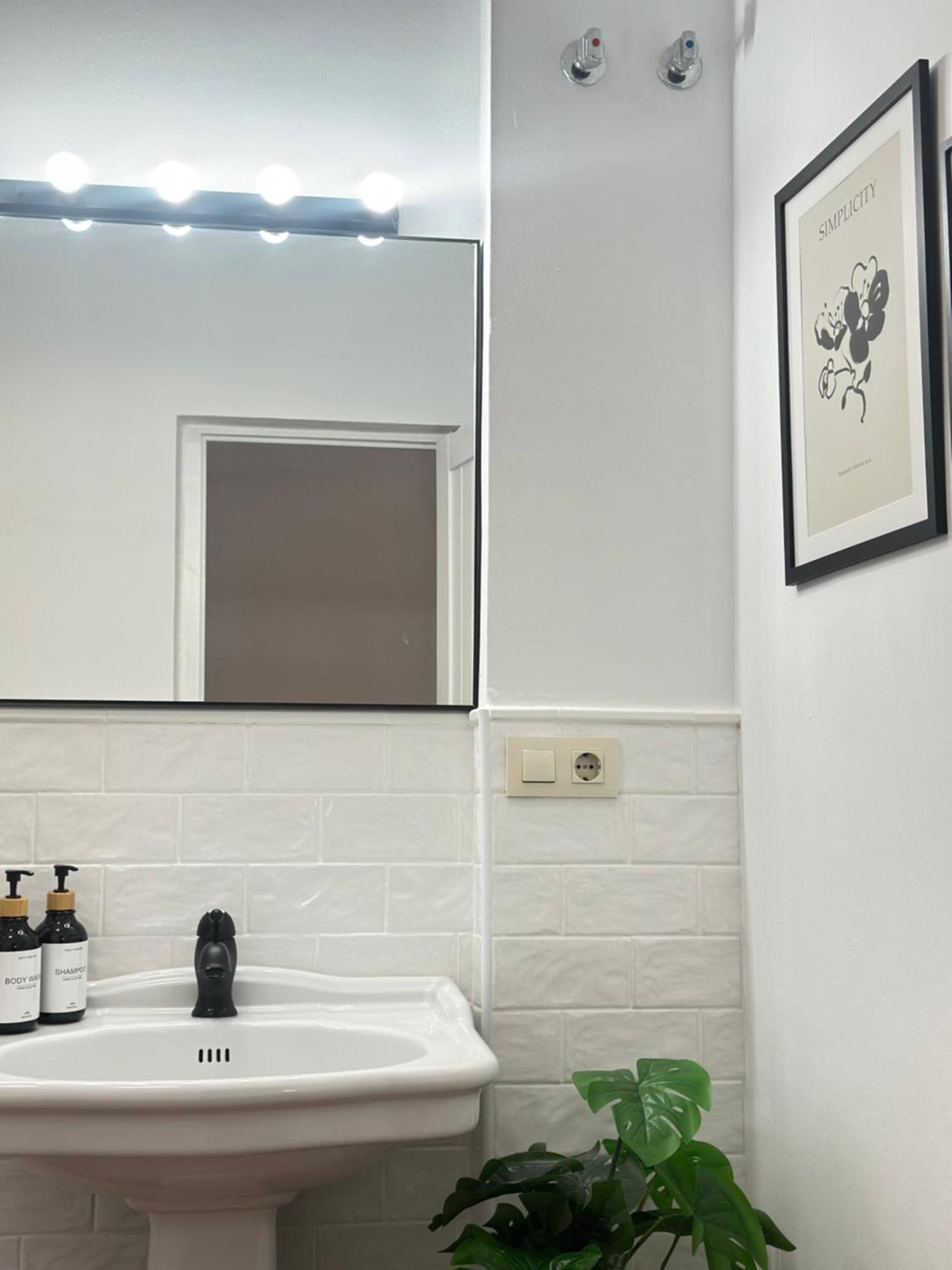 Suite Alameda Sevilla Bagian luar foto